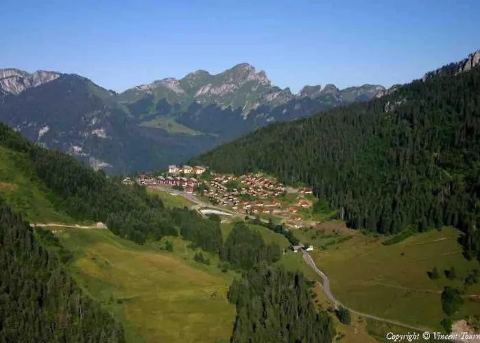 Duplex Avec Cheminee Et Vue Montagne Le Biot
